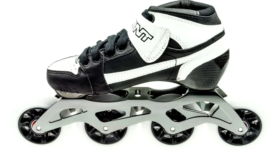 Bont Pursuit Skate White/Black Skate Kids 84mm